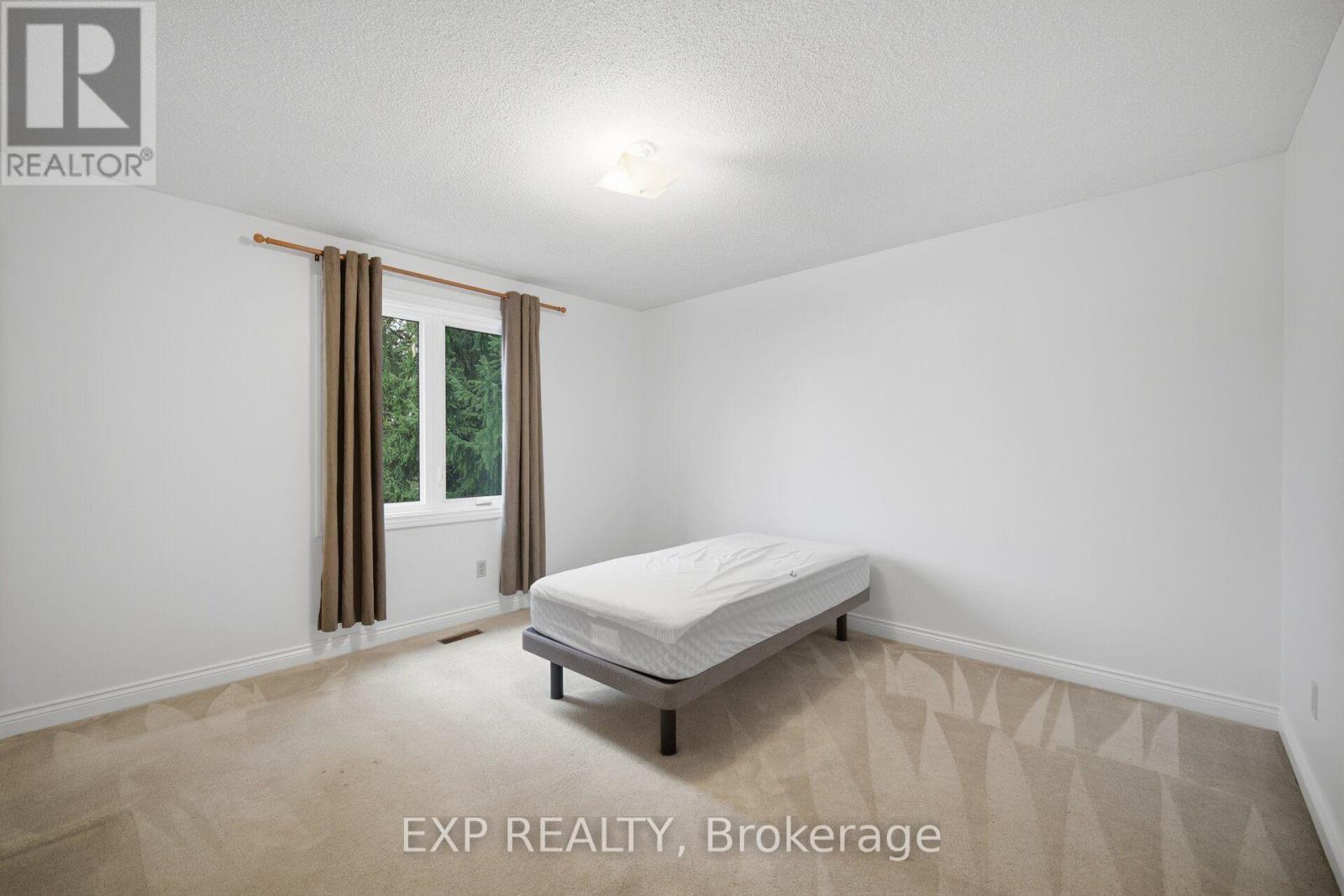 20 Devlin Place, Aurora, ON photo 21