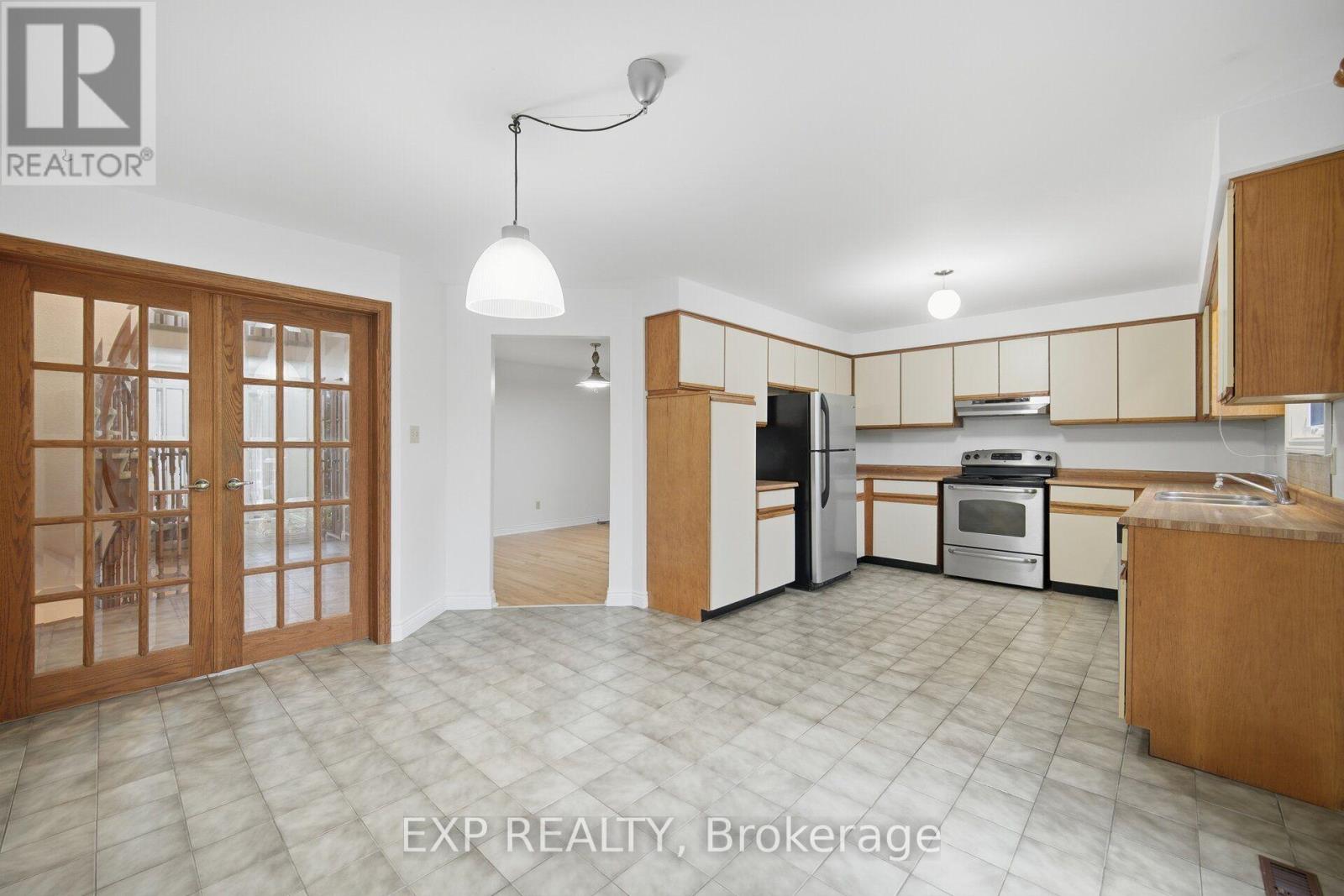 20 Devlin Place, Aurora, ON photo 8