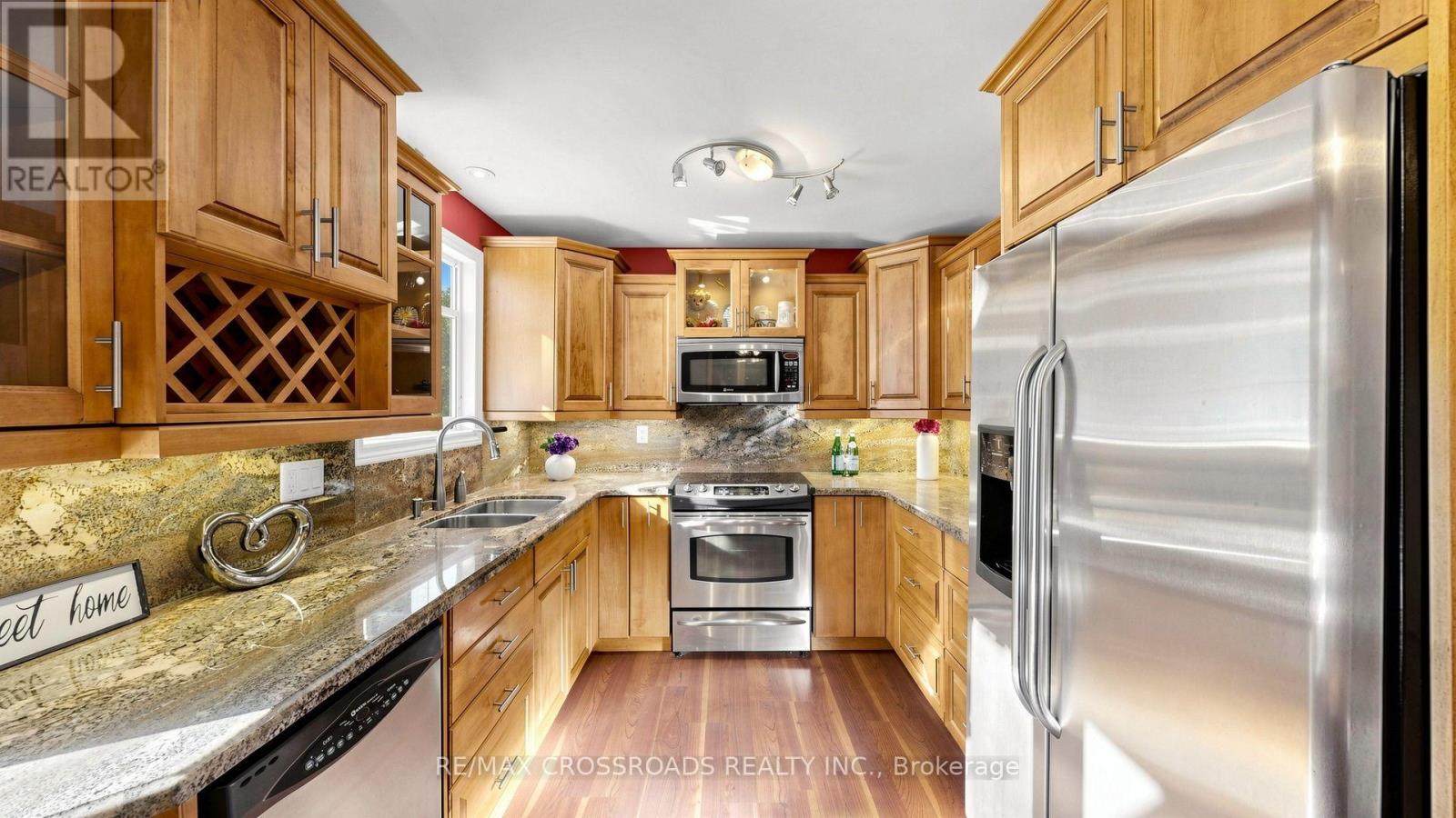 27 Hagerman Boulevard, Markham, ON photo 8