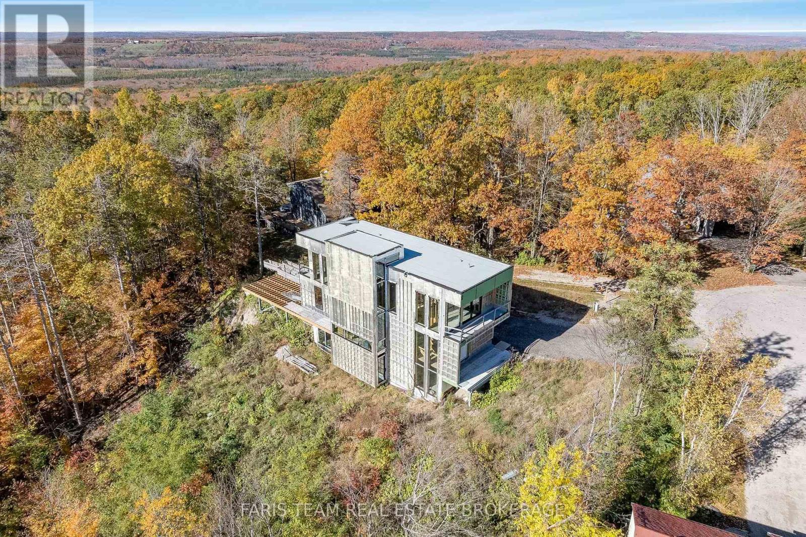 11 Pine Point, Oro-Medonte, ON photo 2