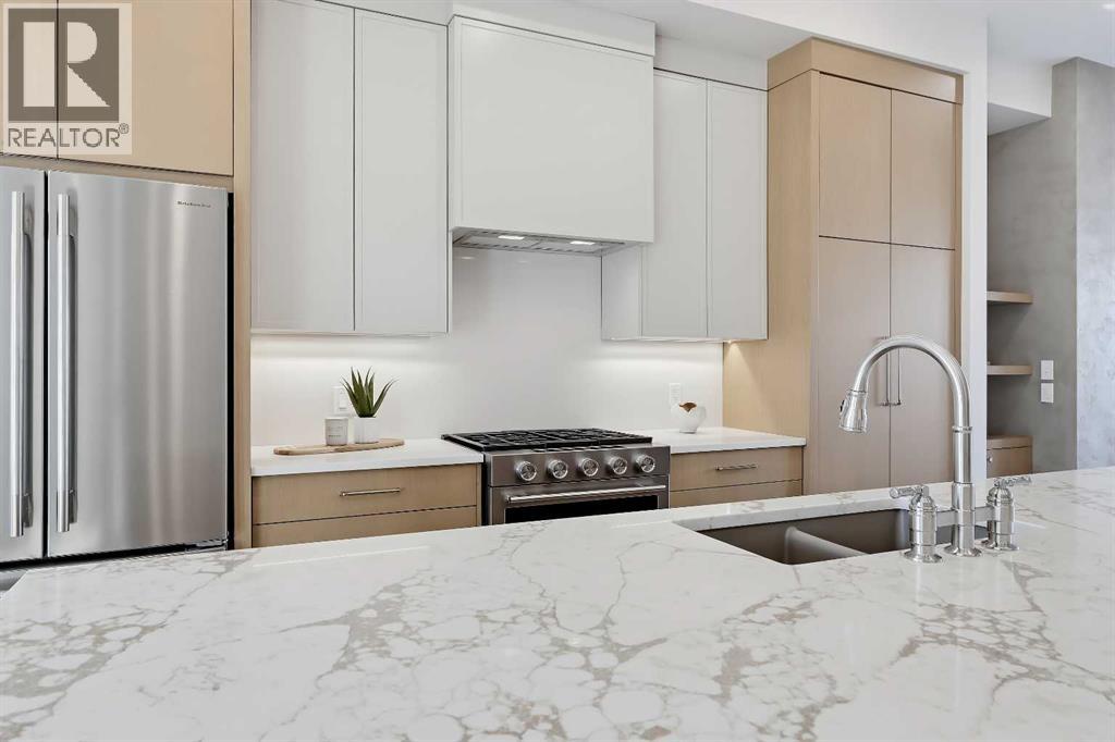 2314 22 Avenue SW, Calgary — photo 3
