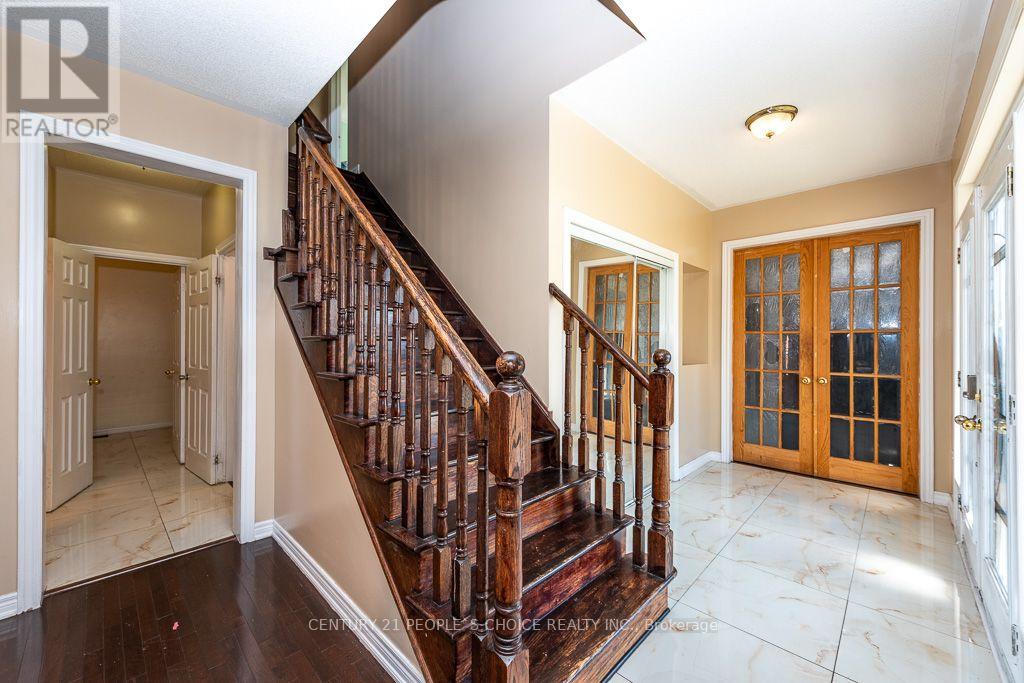 1 BOUVIER GATE - 21