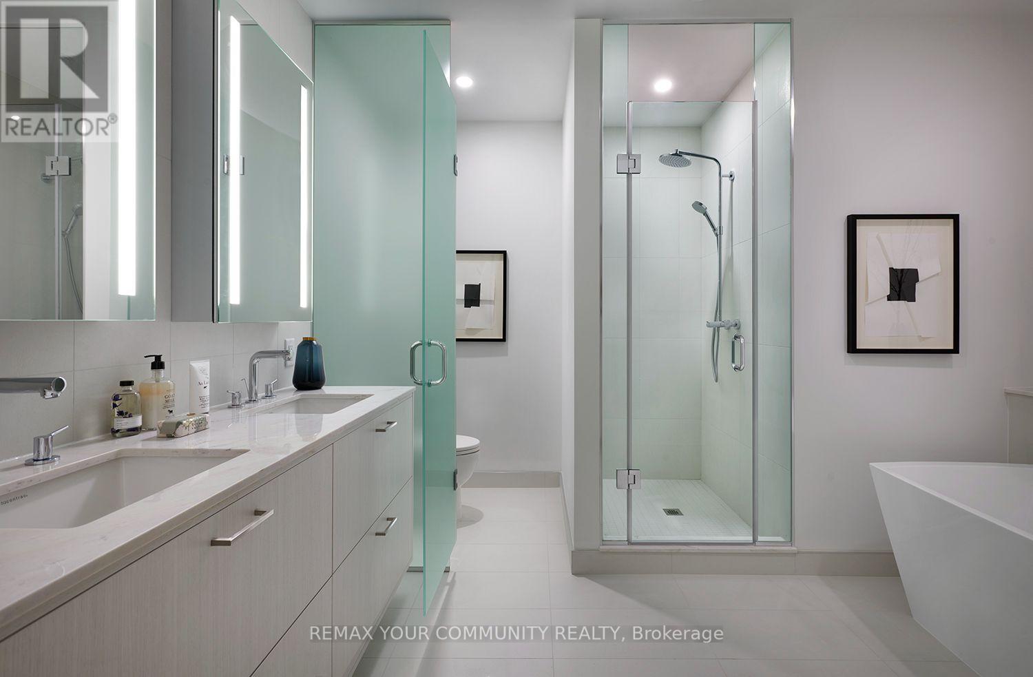 TH118- 259 Kingsway, Toronto, ON photo 12