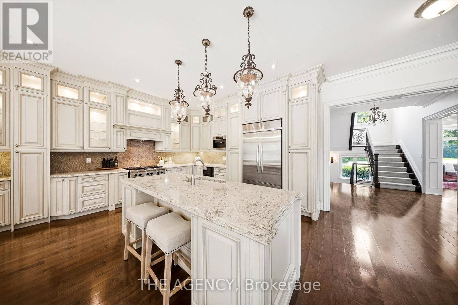 1098 Lakeshore Road West, Oakville, ON photo 13
