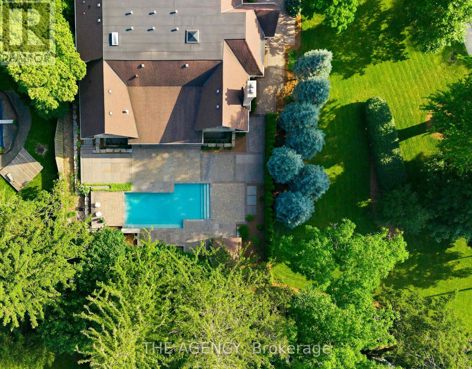 1098 Lakeshore Road West, Oakville, ON photo 44