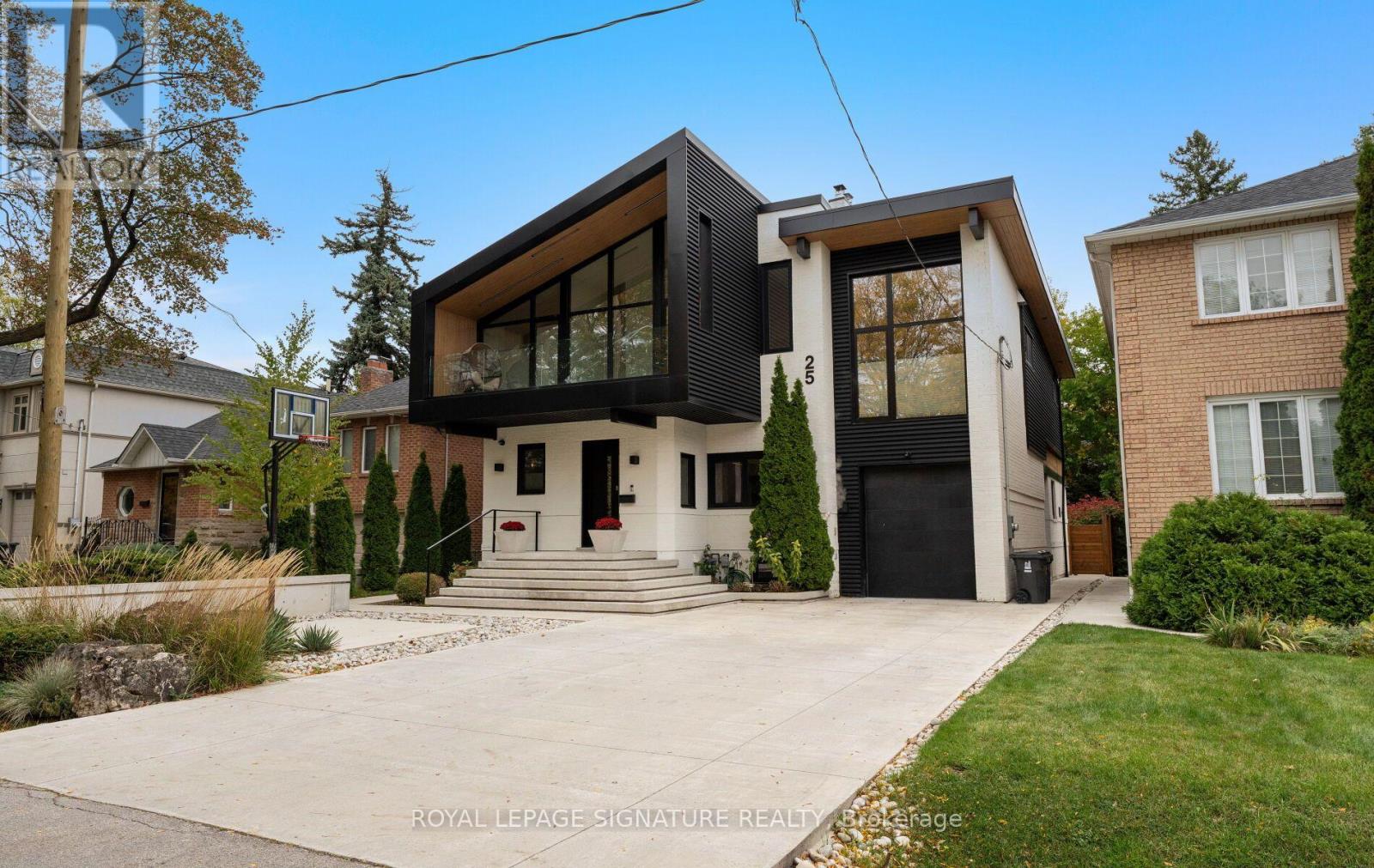 25 Eagle Road, Toronto, ON photo 2