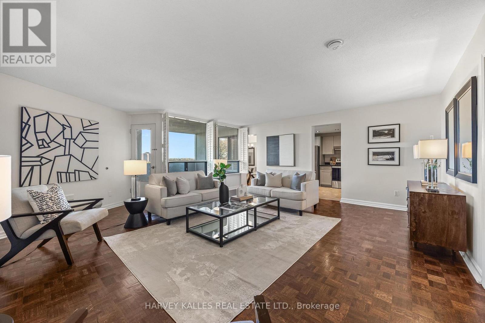 C32- 300 Mill Road, Toronto, ON photo 3