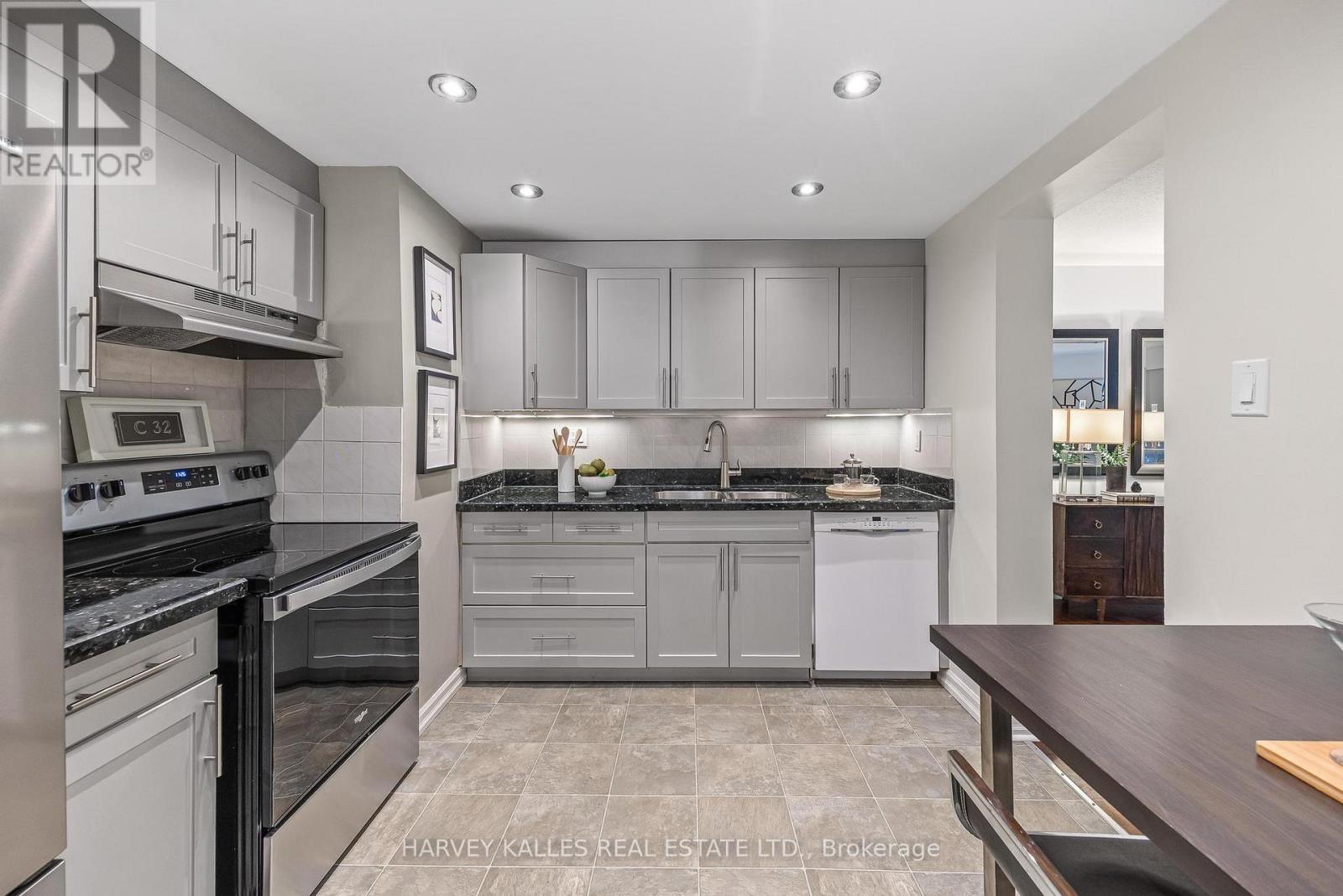 C32- 300 Mill Road, Toronto, ON photo 7
