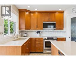 121 Sierra Morena Green Sw, Calgary, AB T3H3E4 Photo 12