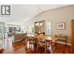 2pc Bathroom - 121 Sierra Morena Green Sw, Calgary, AB T3H3E4 Photo 8