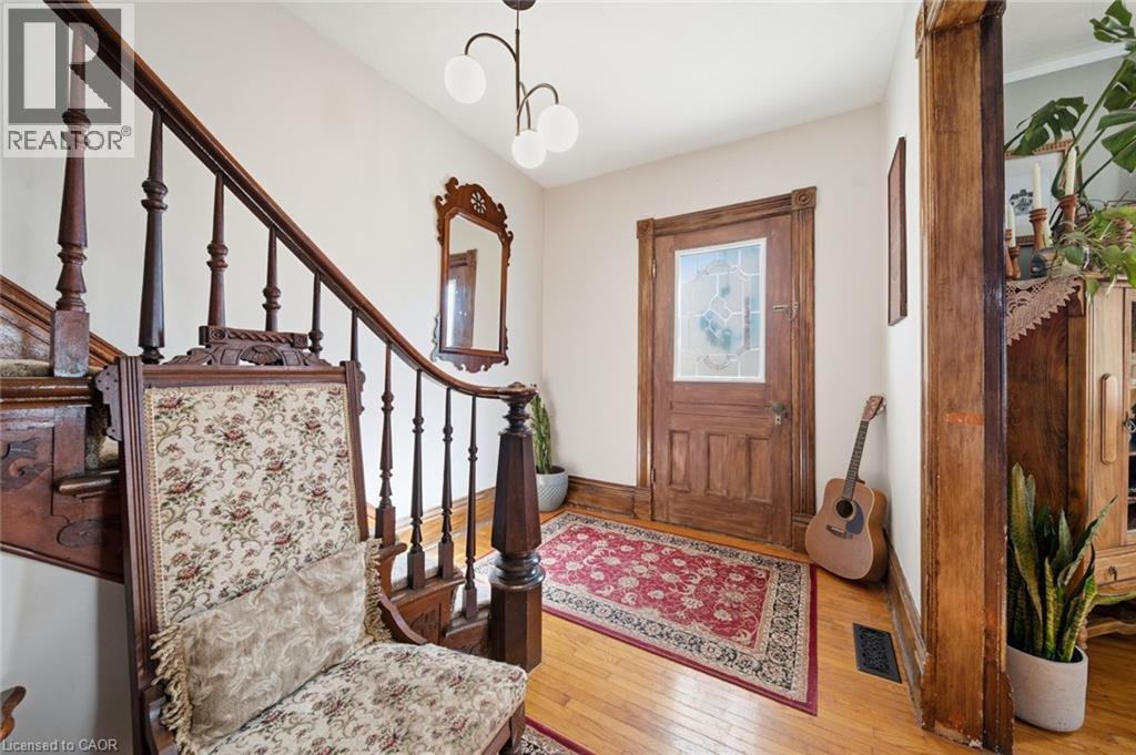 424 MAIN Street E - 13