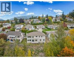 Primary Bedroom - 251 17 Street Se, Salmon Arm, BC V1E1R7 Photo 7