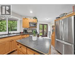 251 17 Street Se, Salmon Arm, BC V1E1R7 Photo 21