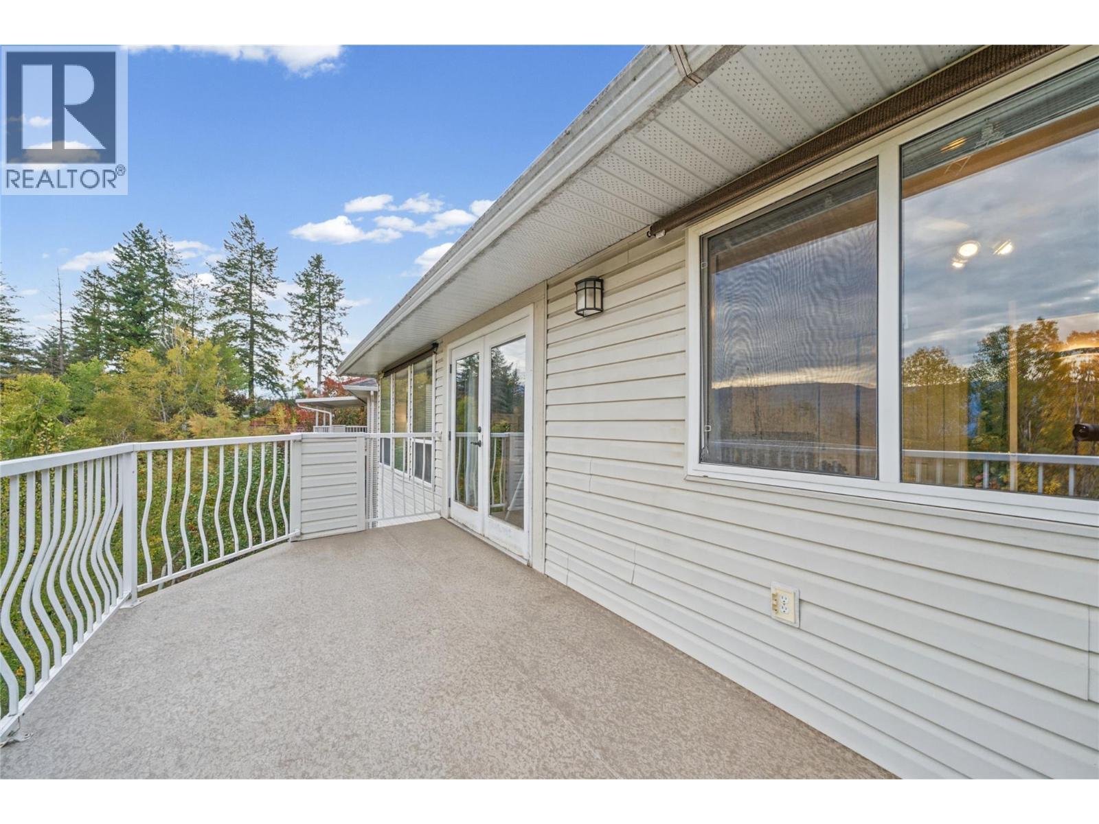  251 17 Street Southeast, Salmon Arm