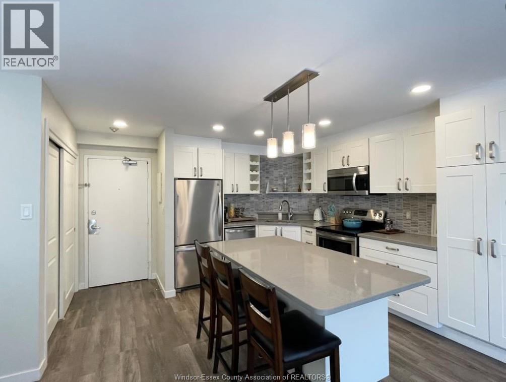8591 RIVERSIDE Unit 810 photo 2