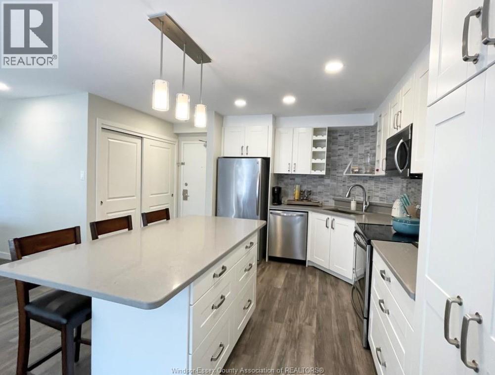 8591 RIVERSIDE Unit 810 photo 3