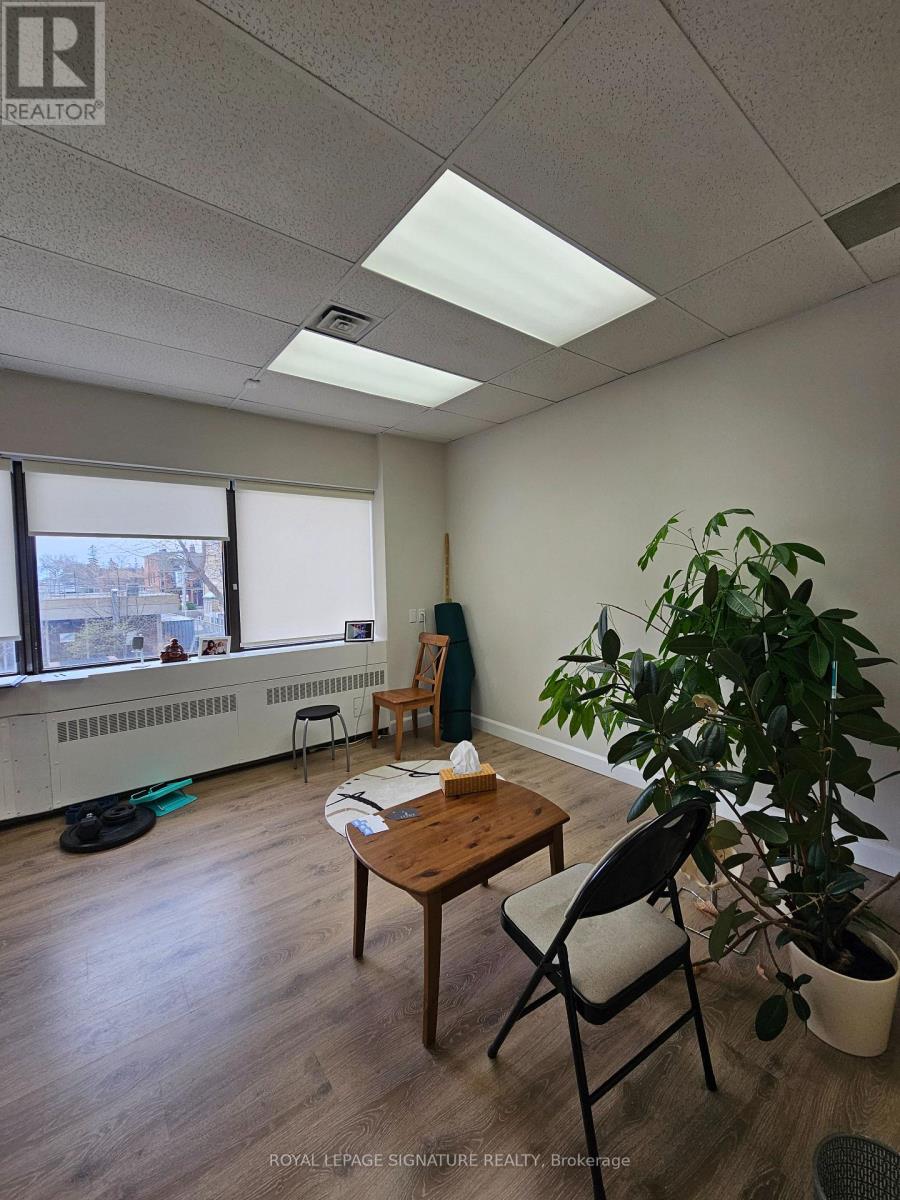 800 Bathurst Unit 206 photo 3