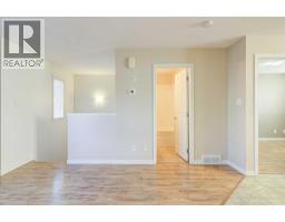 2, 105 Silkstone Road W, Lethbridge, AB T1J3A8 Photo 22