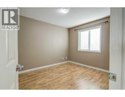 2, 105 Silkstone Road W, Lethbridge, AB T1J3A8 Photo 34