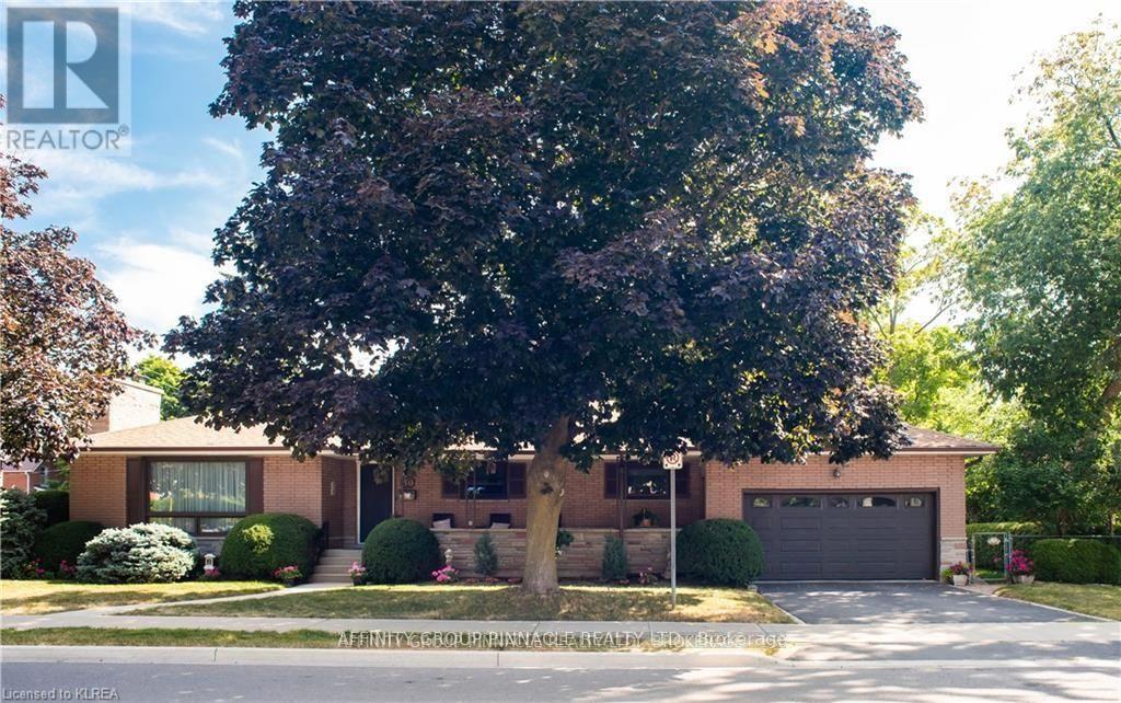 30 ADELAIDE STREET S - 38