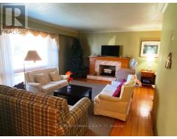 Sunroom - 30 Adelaide Street S, Kawartha Lakes, ON K9V3J7 Photo 8