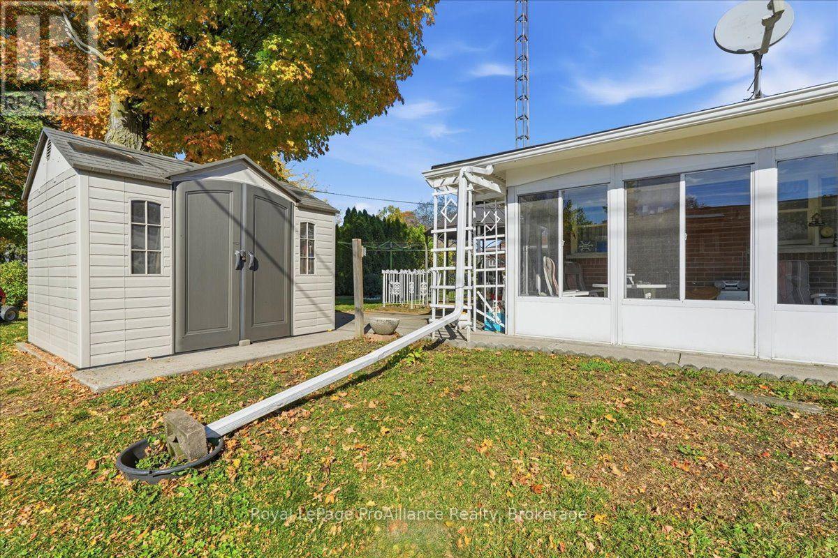 9 Parkview Heights, Quinte West, ON photo 40