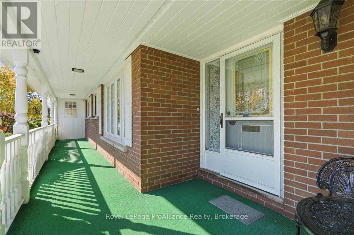 9 Parkview Heights, Quinte West, ON photo 44