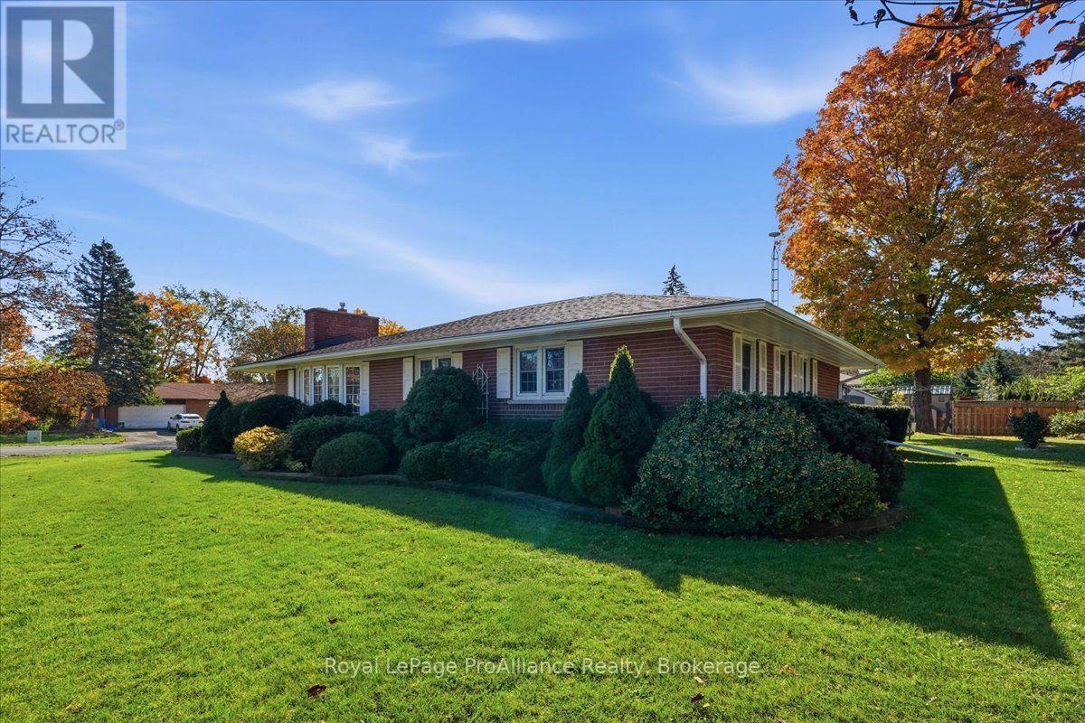 9 Parkview Heights, Quinte West, ON photo 47