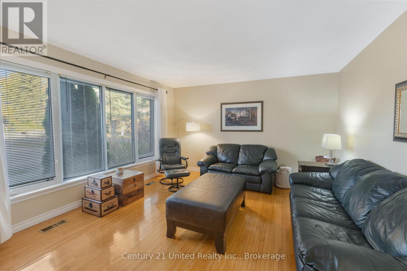 649 GARDEN ROAD - 12
