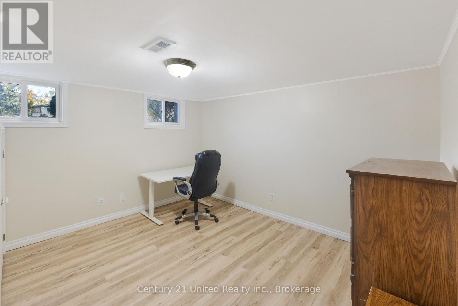 649 GARDEN ROAD - 27