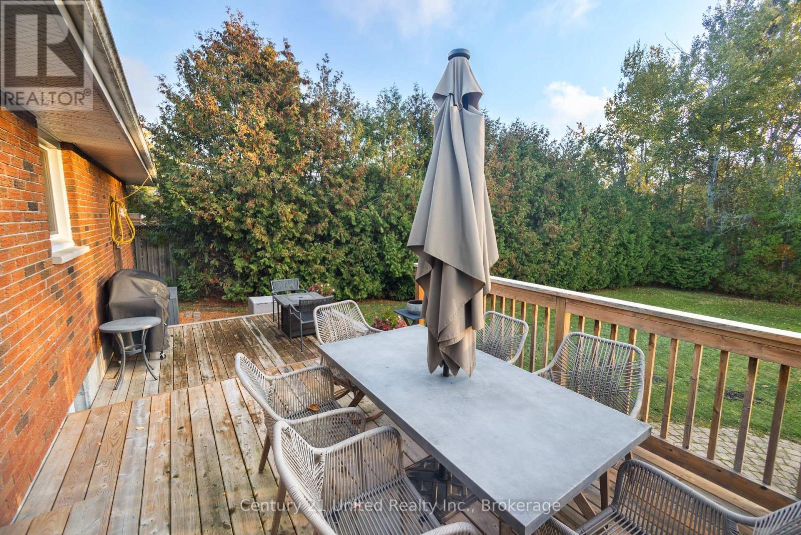 649 GARDEN ROAD - 37