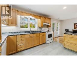 169 Hedgewood Drive, photo 16