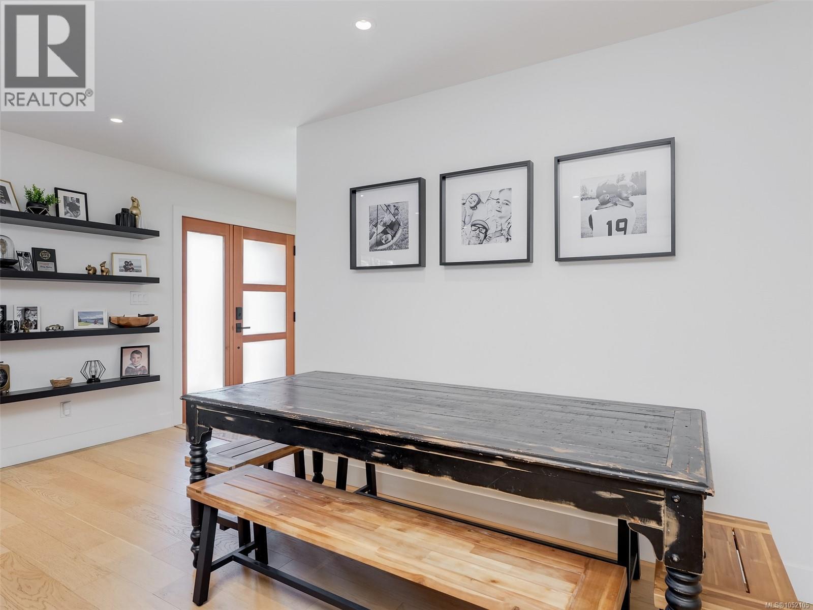  7949 East Saanich Road, Central Saanich