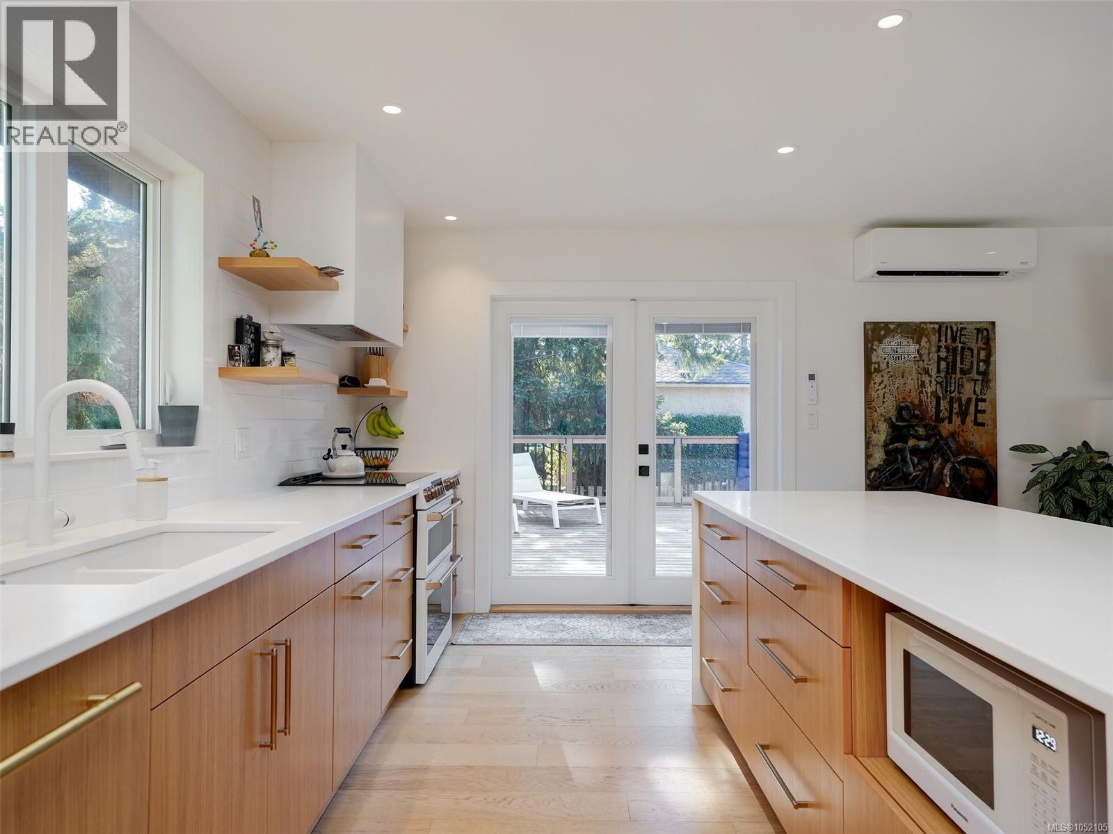  7949 East Saanich Road, Central Saanich