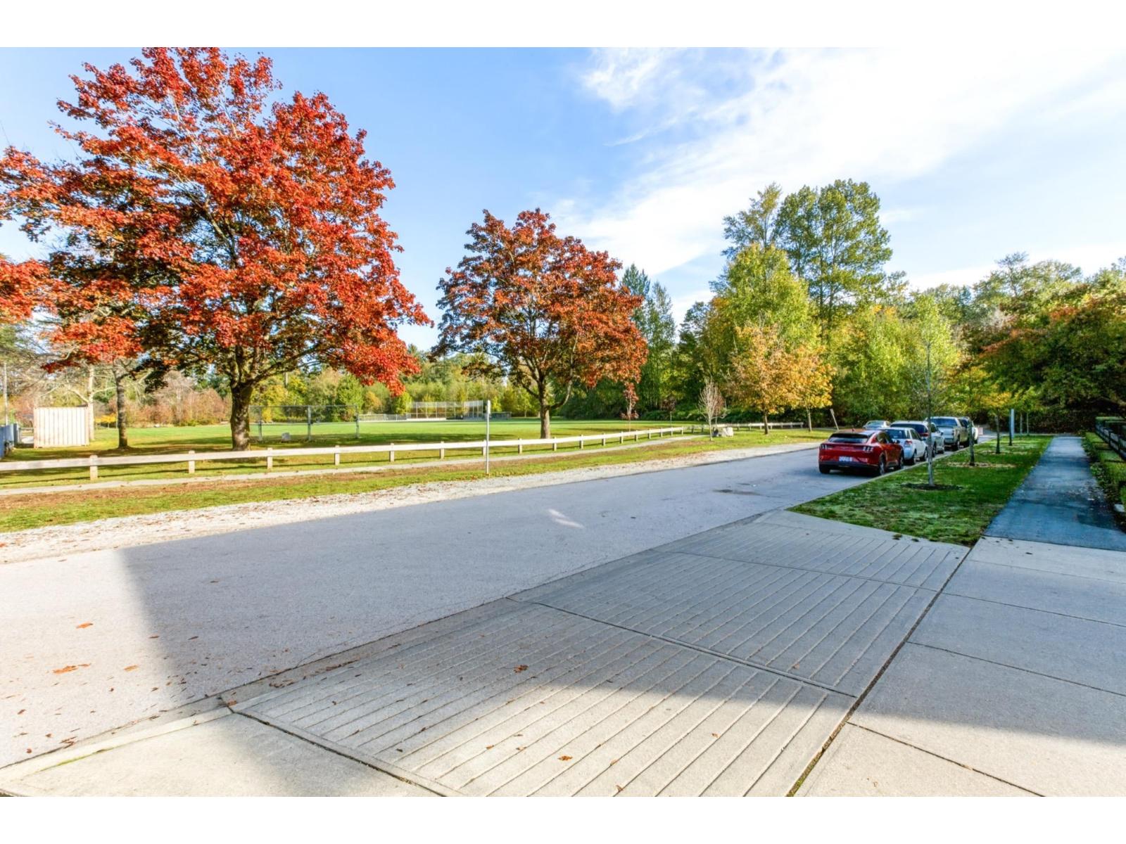 Photo of 401 18505 LAURENSEN PLACE 31