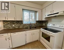 Kitchen/Dining room - 12 Athlone Court, Chatham, ON N7L1X9 Photo 8