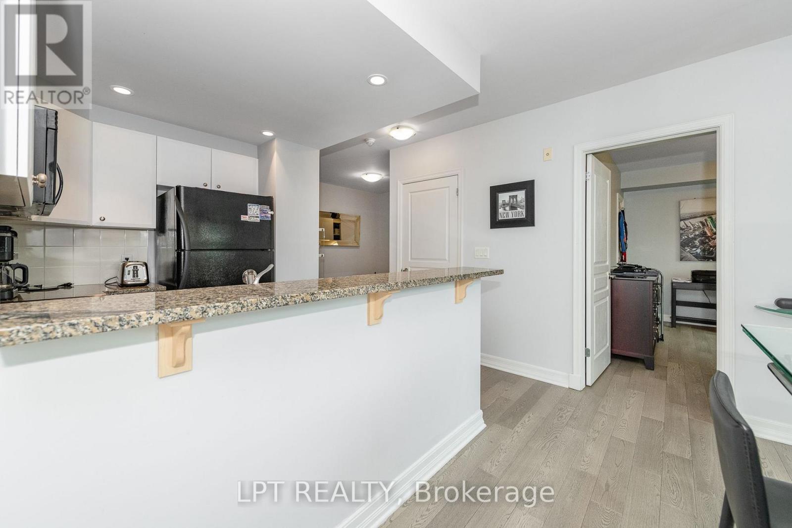 Condos for Sale in Ottawa – 305 – 200 BESSERER STREET, Ottawa – By Peter Sagos - Image 12
