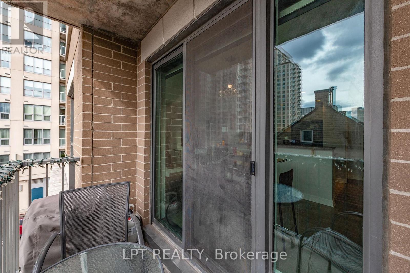 Condos for Sale in Ottawa – 305 – 200 BESSERER STREET, Ottawa – By Peter Sagos - Image 29