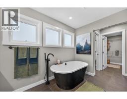 140 Fireside Close, Cochrane, AB T4C0R4 Photo 33