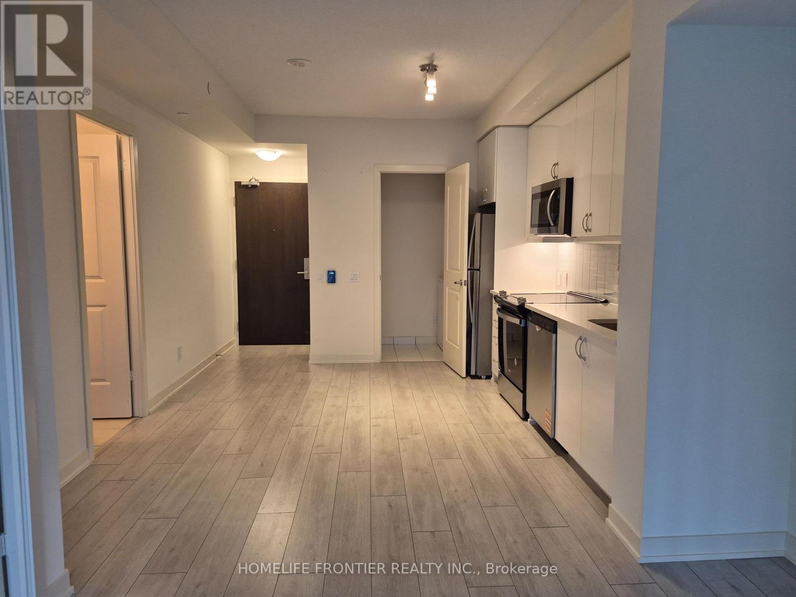 1915- 4955 Yonge Street, Toronto, ON photo 2