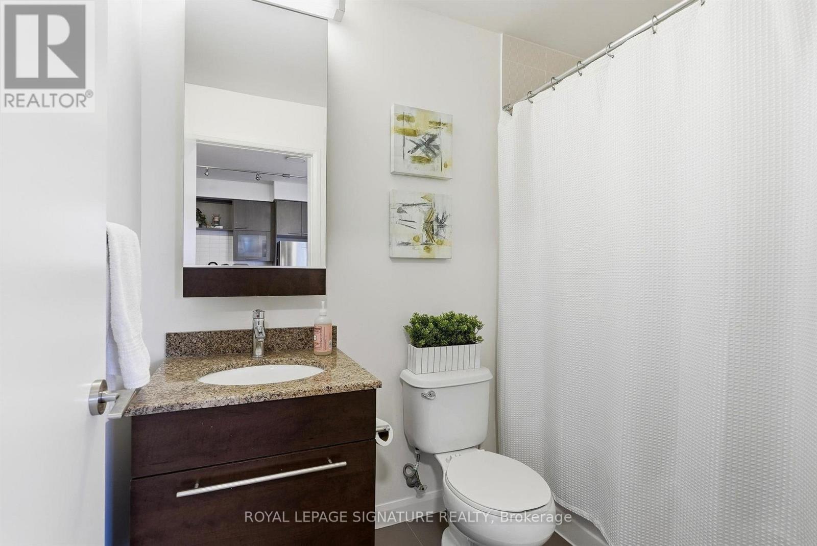 2009- 500 Sherbourne Street, Toronto, ON photo 8