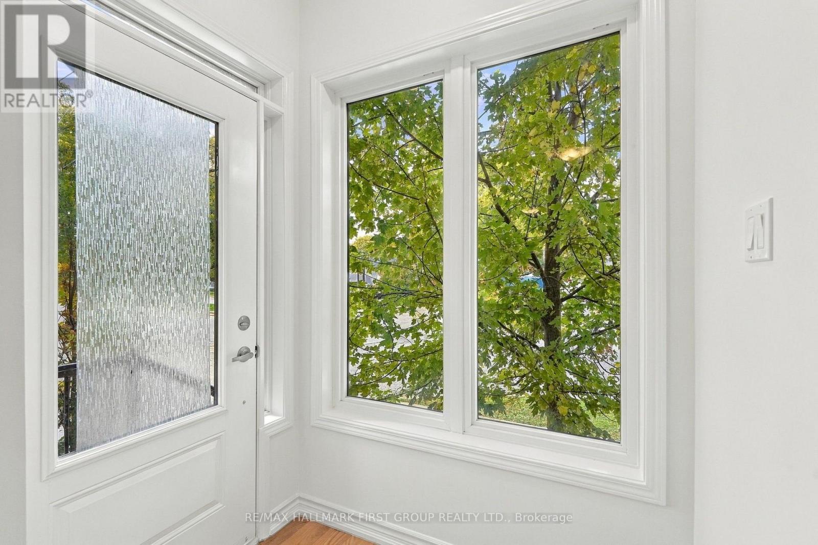 33- 9 Clintwood Gate, Toronto, ON photo 3