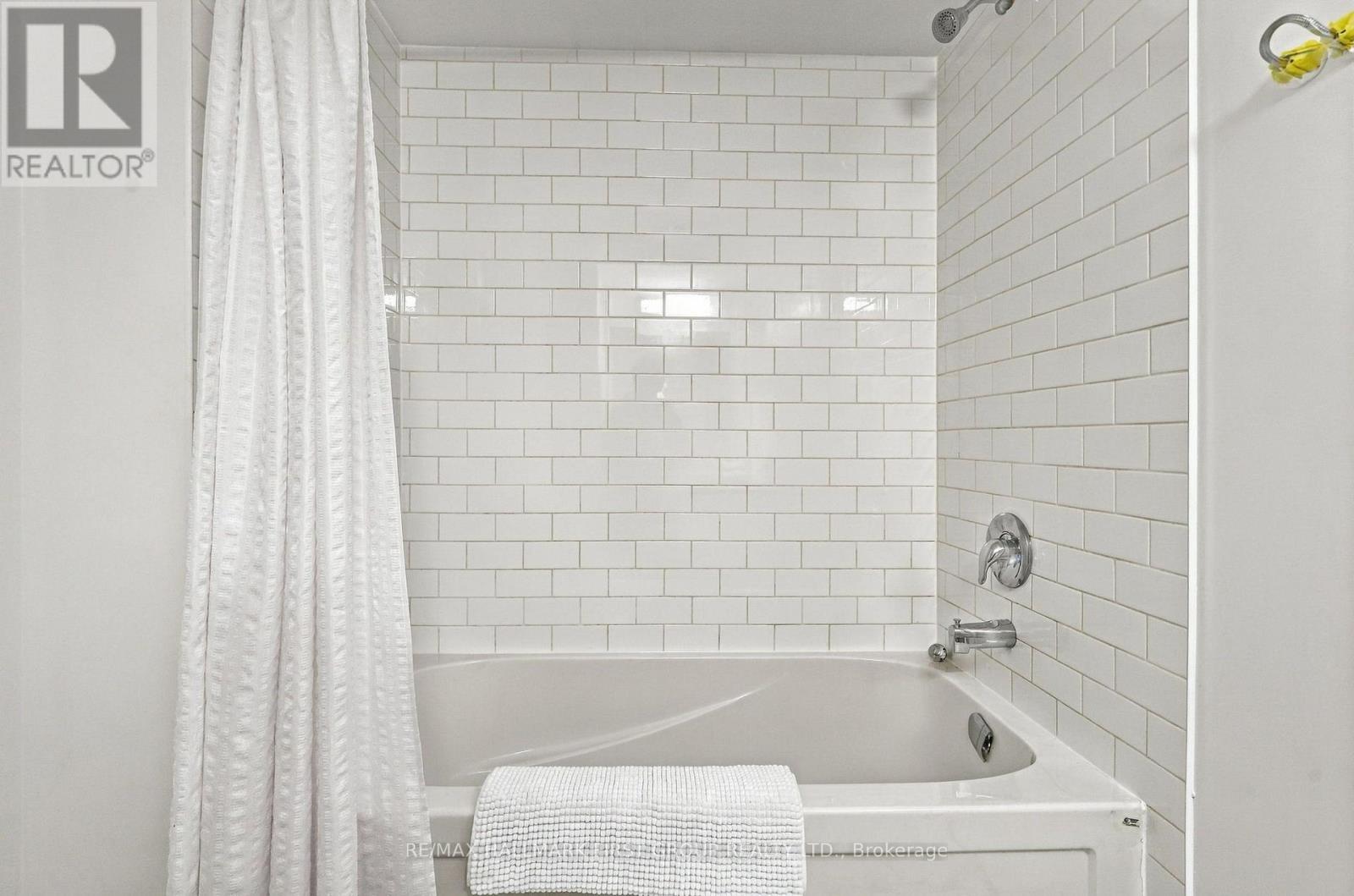33- 9 Clintwood Gate, Toronto, ON photo 31