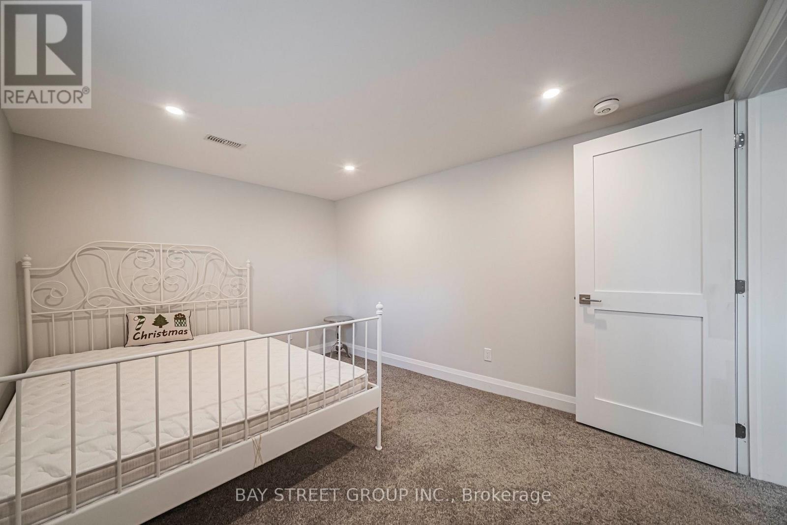 428 Brownfield Gardens, Toronto, ON photo 33