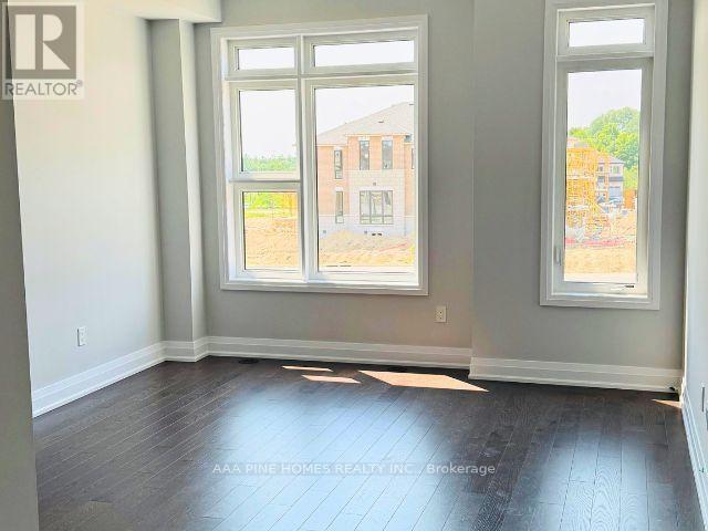 2833 Whites Road, Pickering, ON photo 4