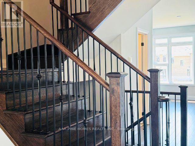 2833 Whites Road, Pickering, ON photo 6