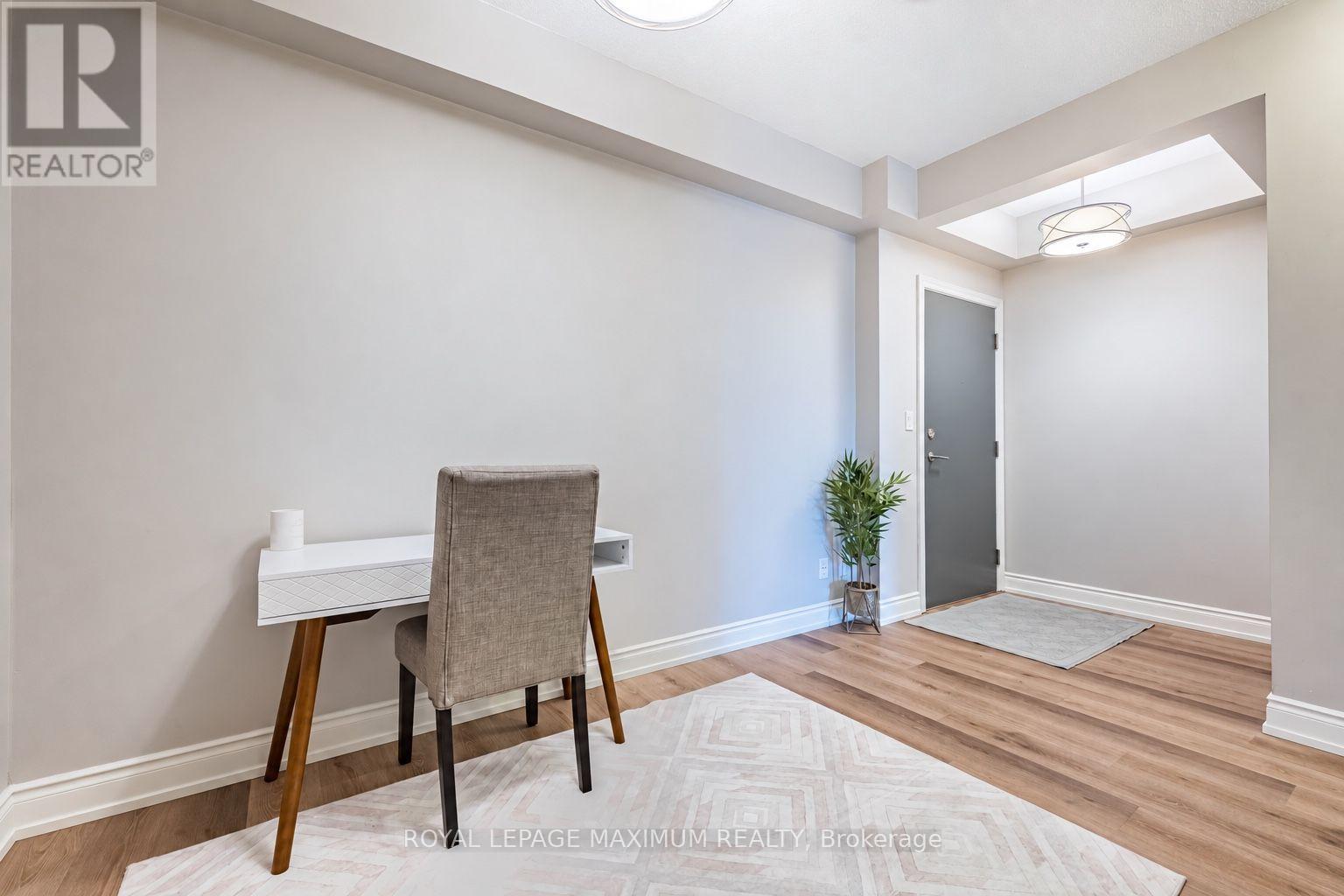 219B- 9600 Yonge Street, Richmond Hill, ON photo 16