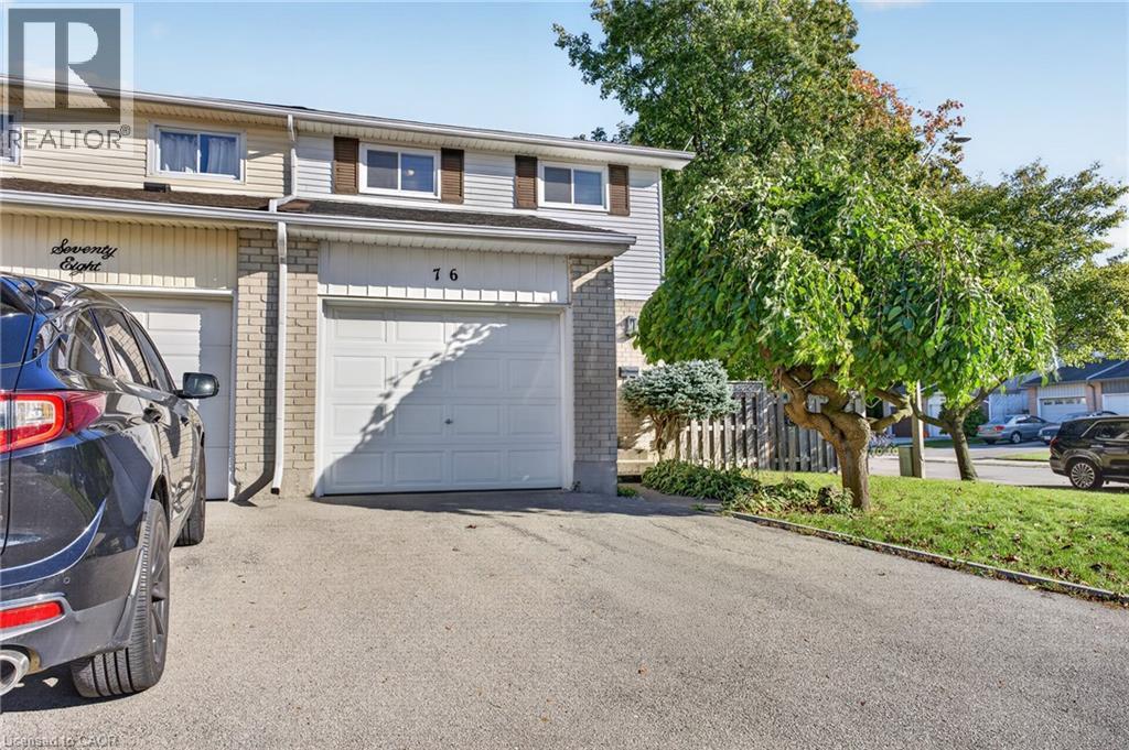76 GOLDEN ORCHARD Drive, Hamilton — photo 2