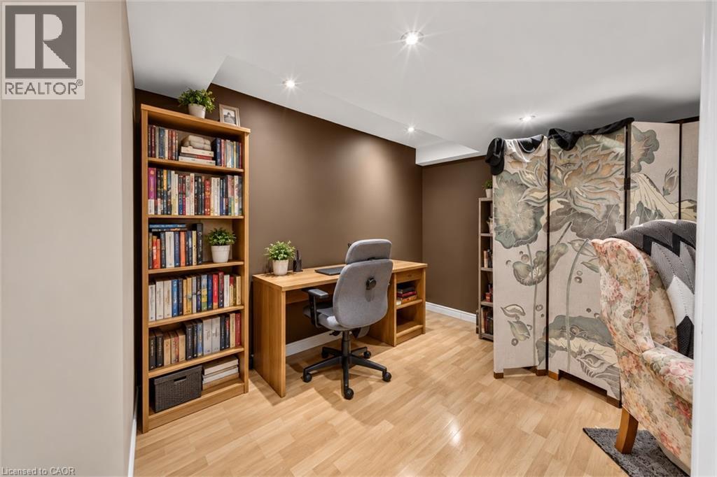 76 GOLDEN ORCHARD Drive - 31