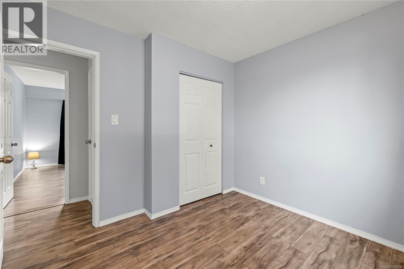 555 Weber St - 25